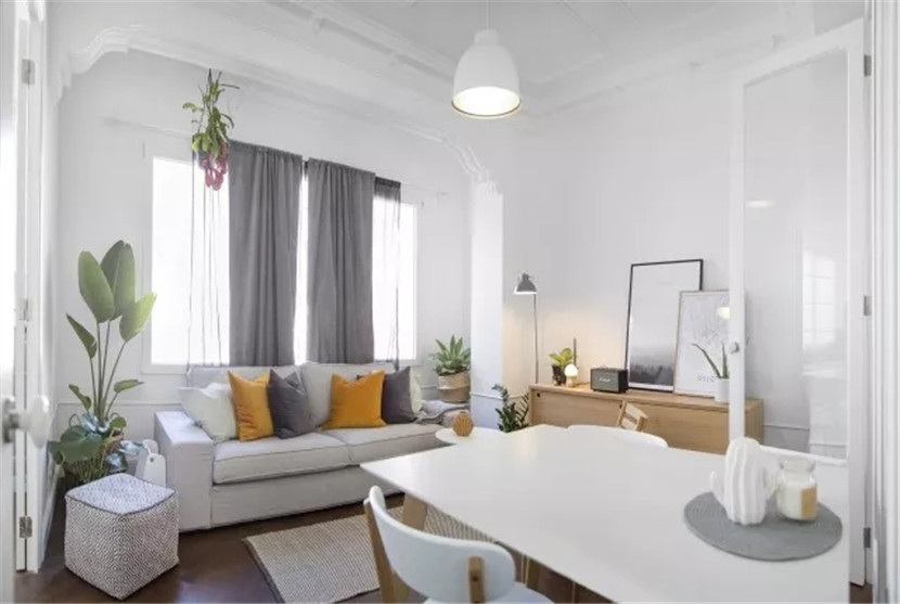 60平米公寓改造 简单色彩打造舒心小家 