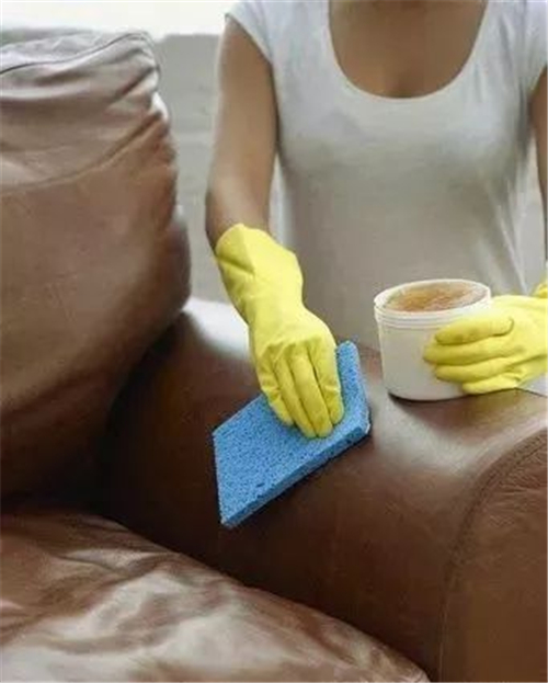 皮革沙发清洁保养的正确方法