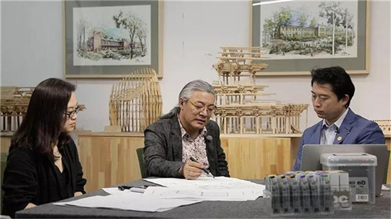 地板 正文 马克辛,鲁迅美术学院建筑艺术设计学院院长,教授