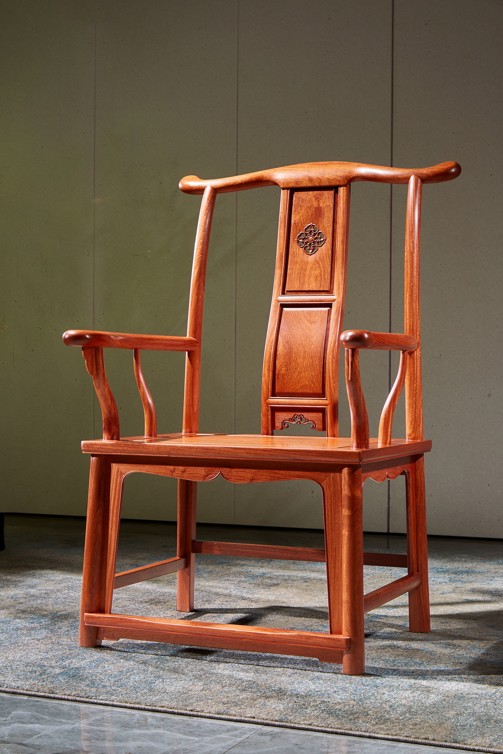 坐具上的情怀 中国古代椅子的发展,可以简洁地用四个字来概括:从