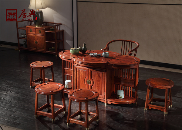 居典红木《圆融茶台》共有6件家具组成，新中式“范儿”十足