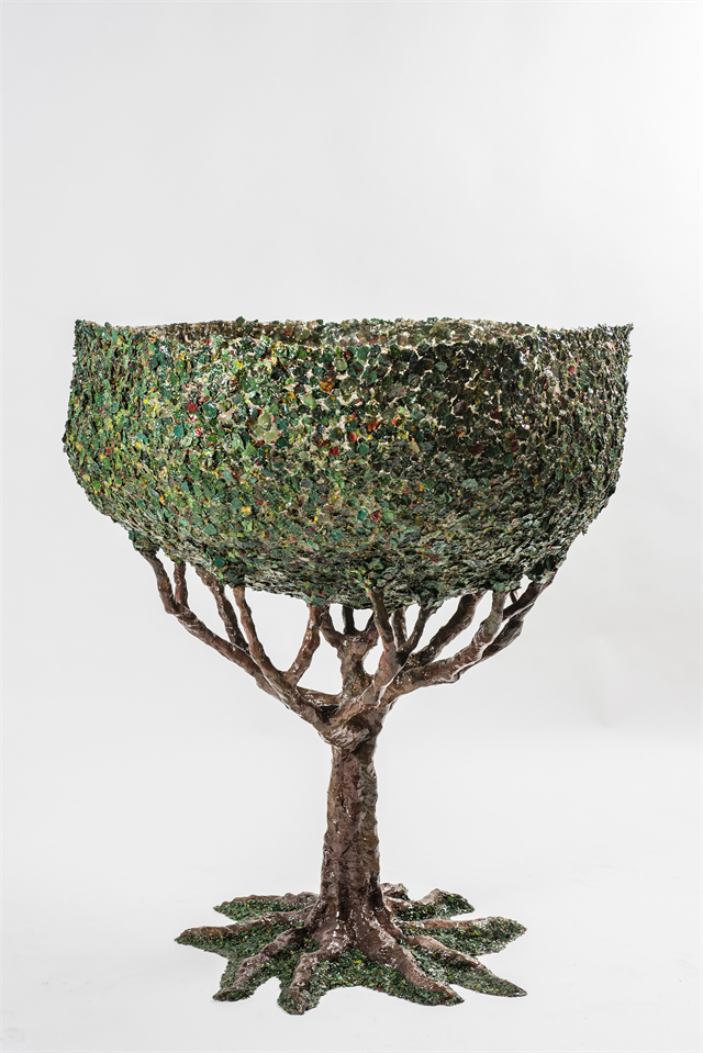 树花瓶 60×56×56 cm 树脂、混凝纸浆 2015.jpg